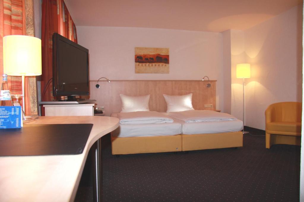 Hotel Barth ไคเซอร์สเลาเทิร์น ภายนอก รูปภาพ